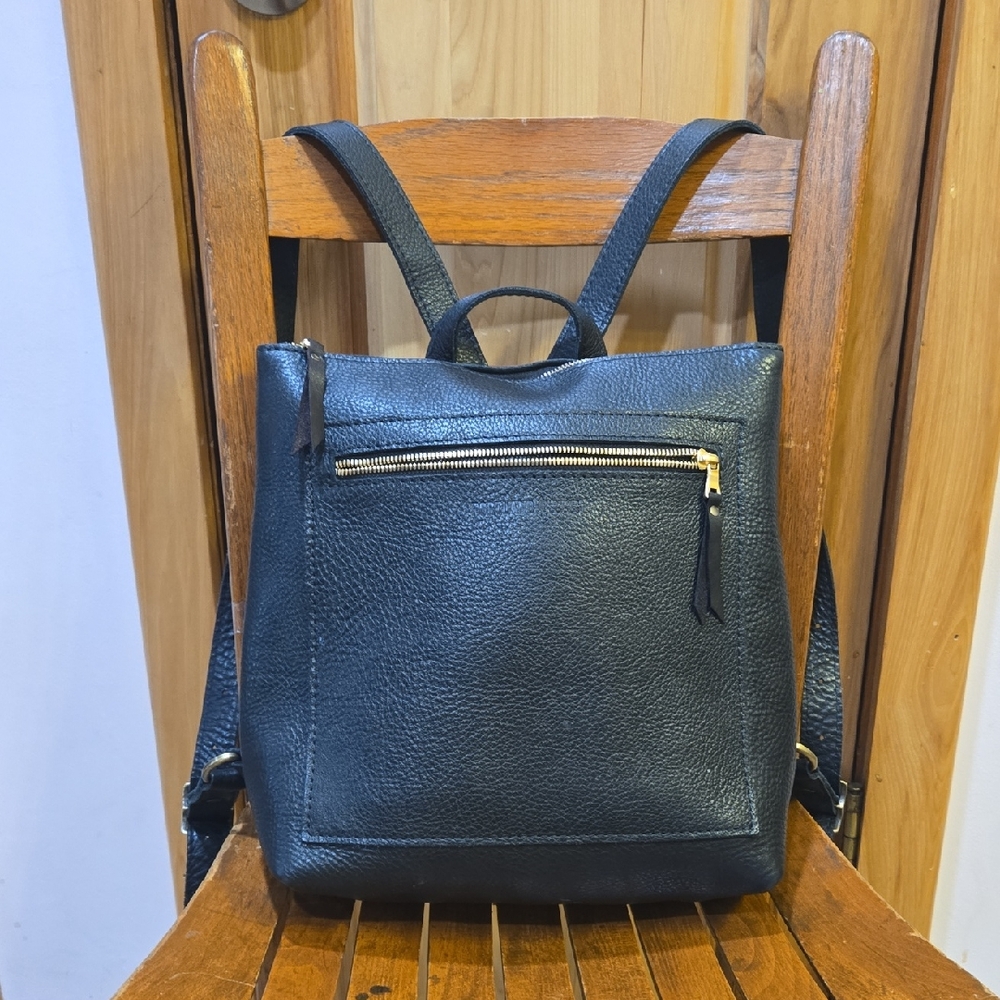 Portland Leather Classic Backpack In Black